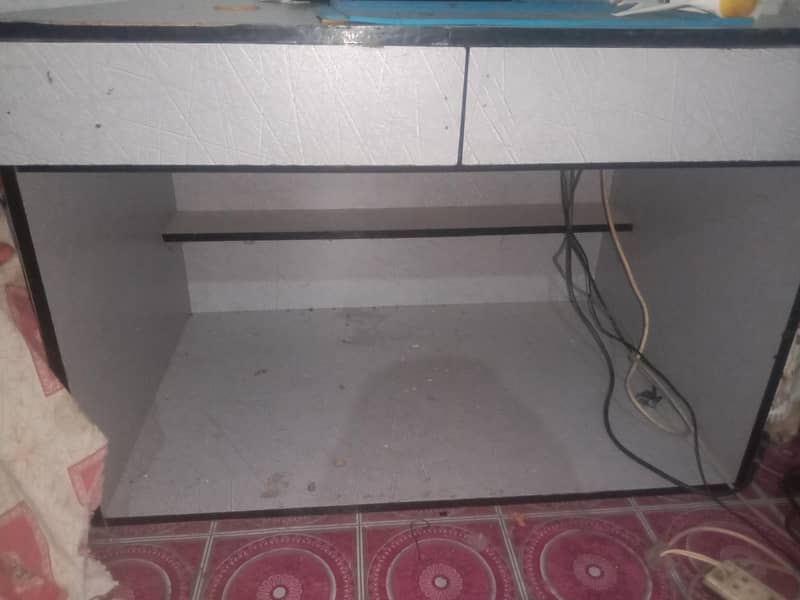 computer table 1