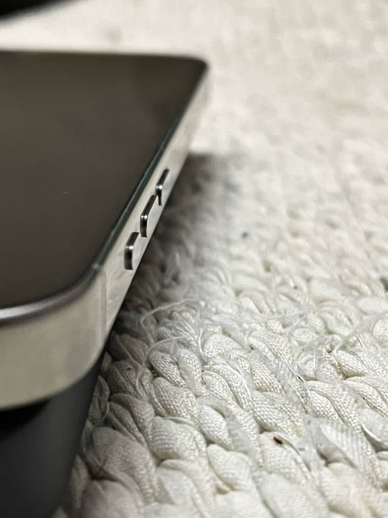 Apple iPhone 16 Pro Max bypass exchange possible with android phone 7