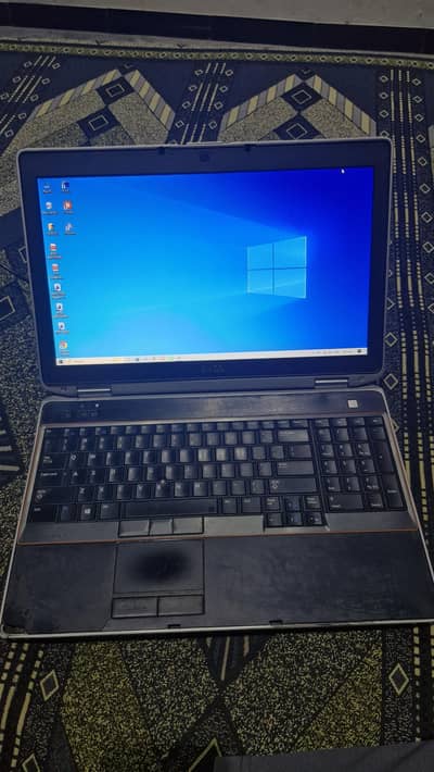 Dell Latitude E6520 Core i5 - 4GB / 320GB