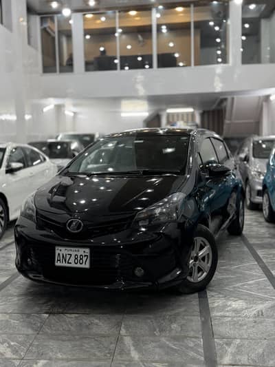 Toyota Vitz 2015