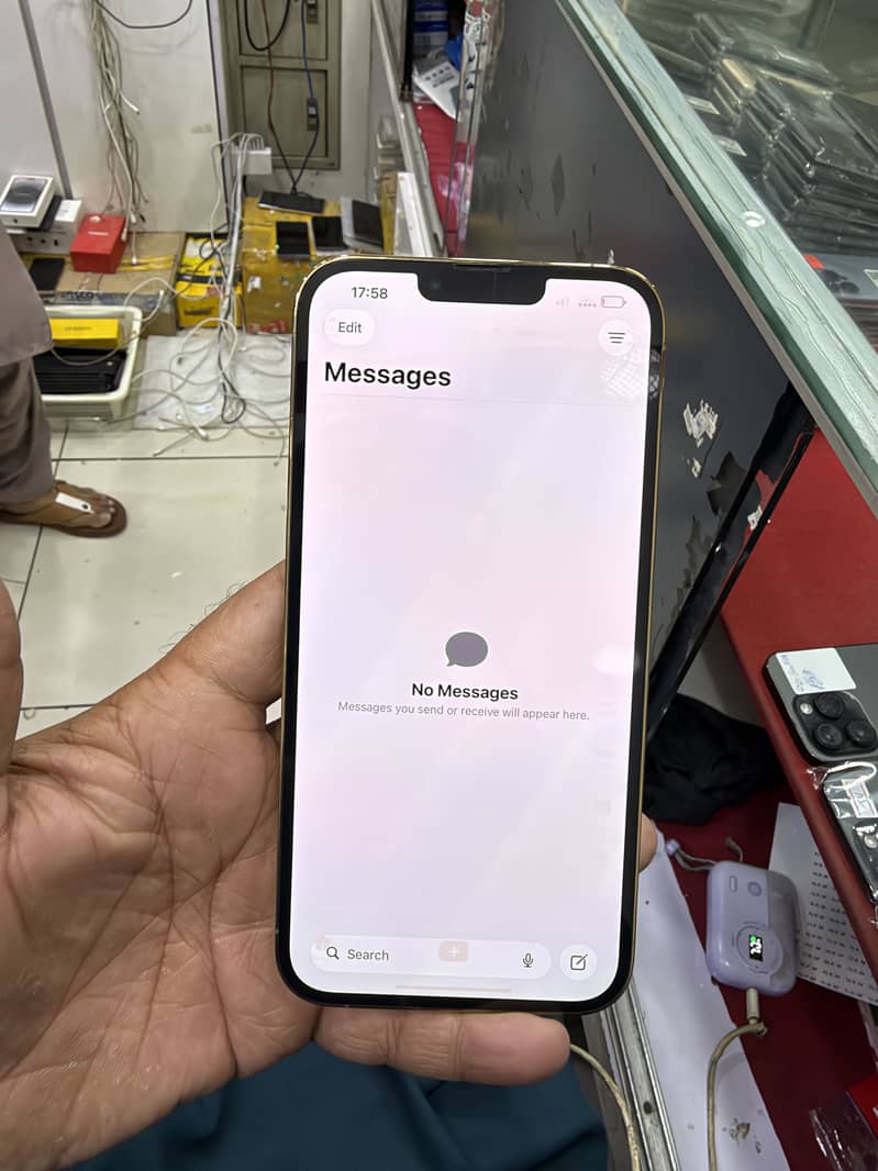 Apple iPhone 13 Pro Max 1