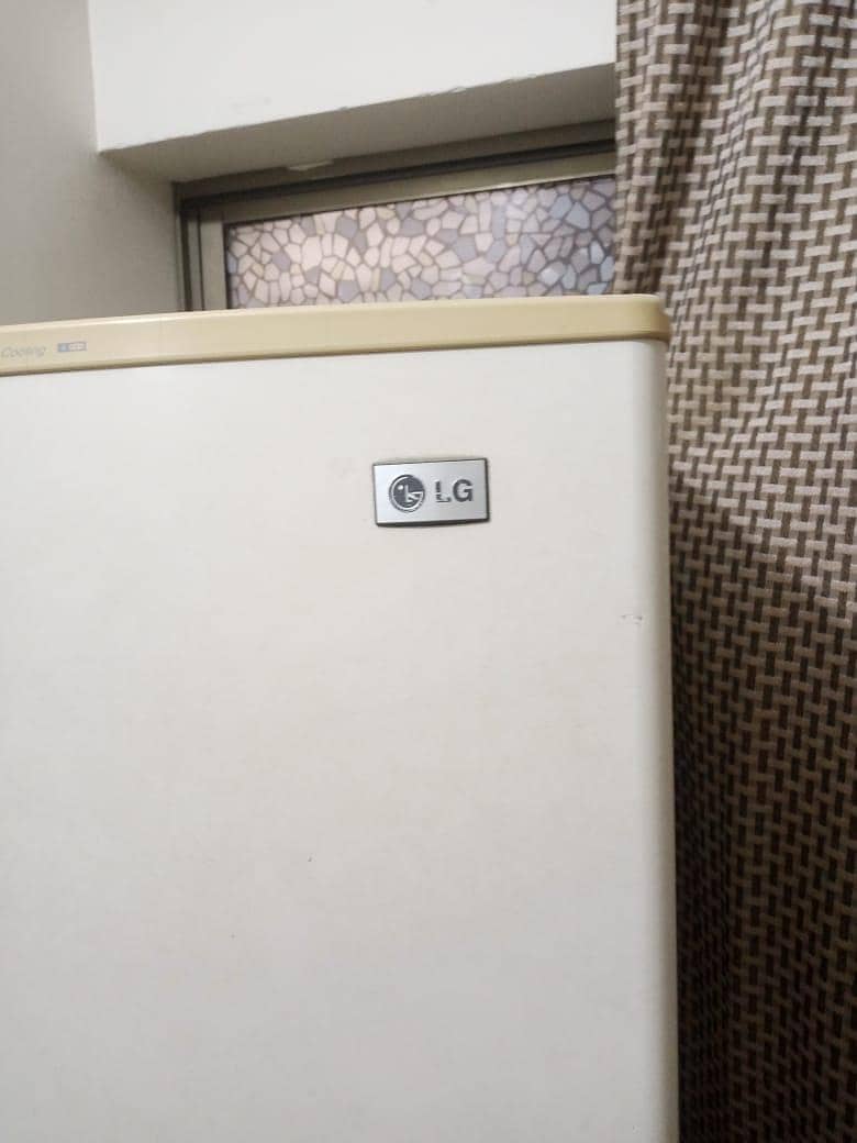 refrigerator 0