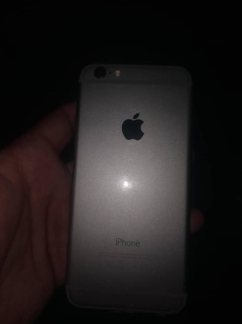 I'mApple iPhone 6 0