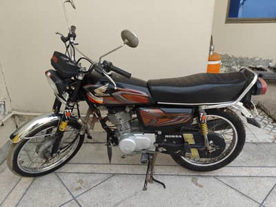 Honda 125 Black