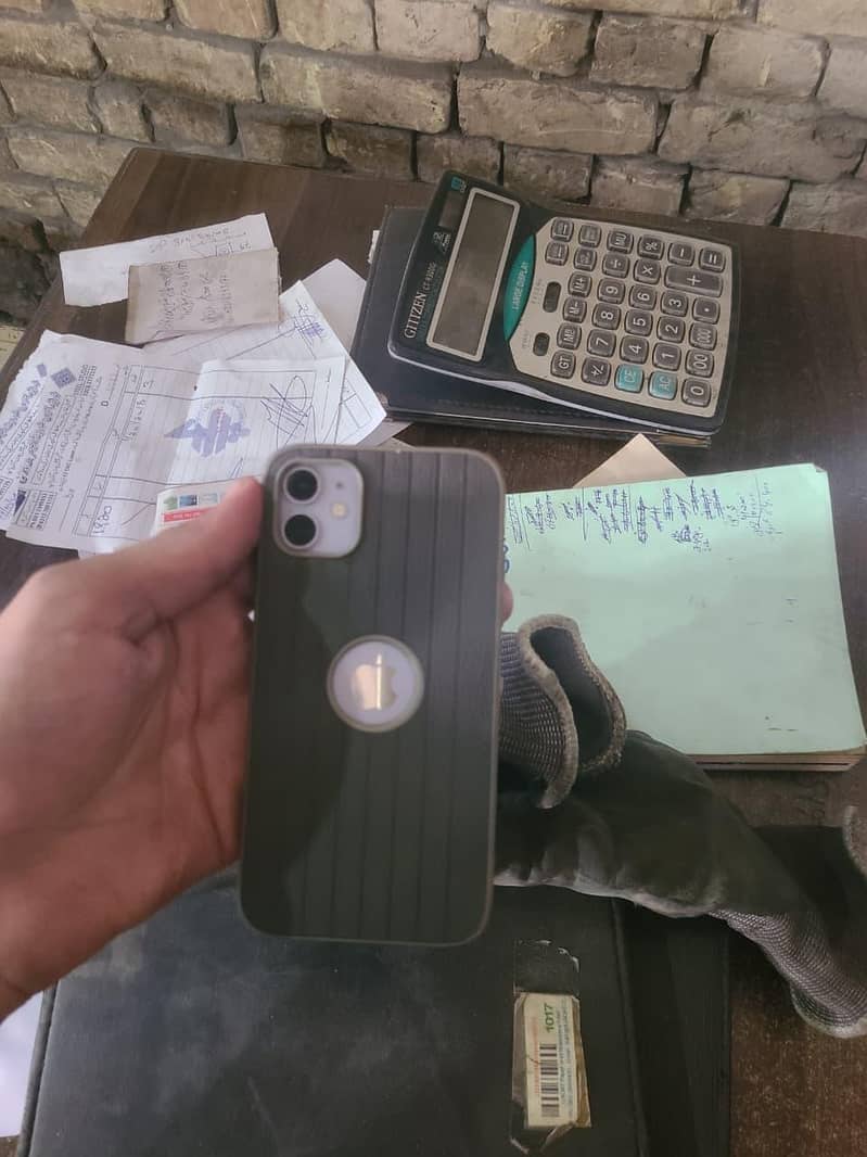 Apple iPhone 11 3
