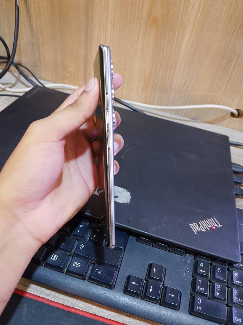 Tecno CAMON 40 Pro 4