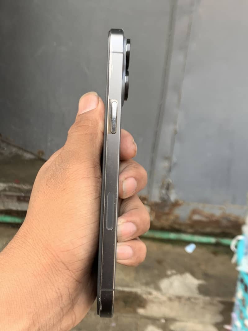 iPhone:13:pro max 1