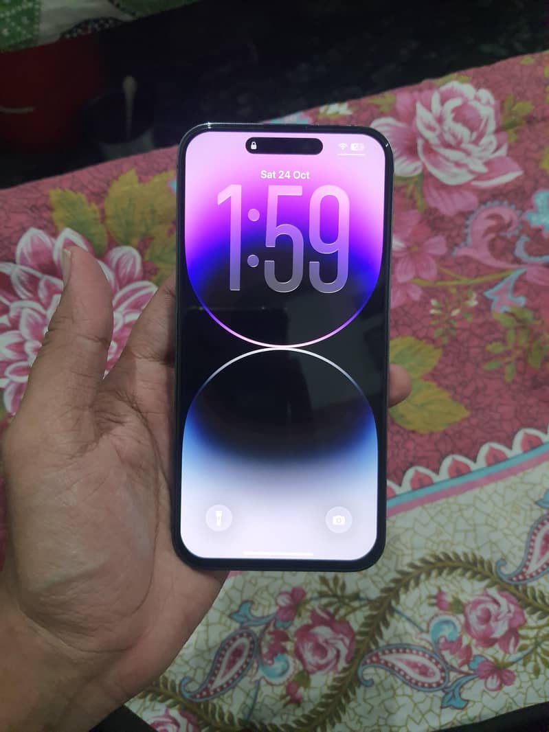 Apple iPhone 14 Pro Max 1