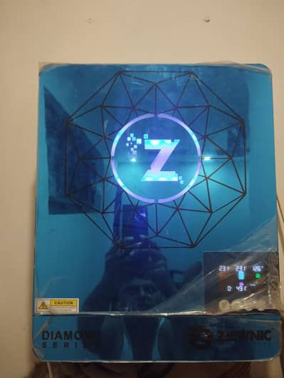 Ziewnic Diamond PV 8500 Hybrid Inverter