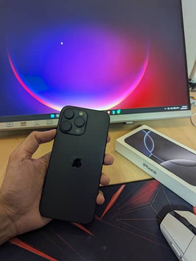 Apple iPhone 16 Pro Max jv black