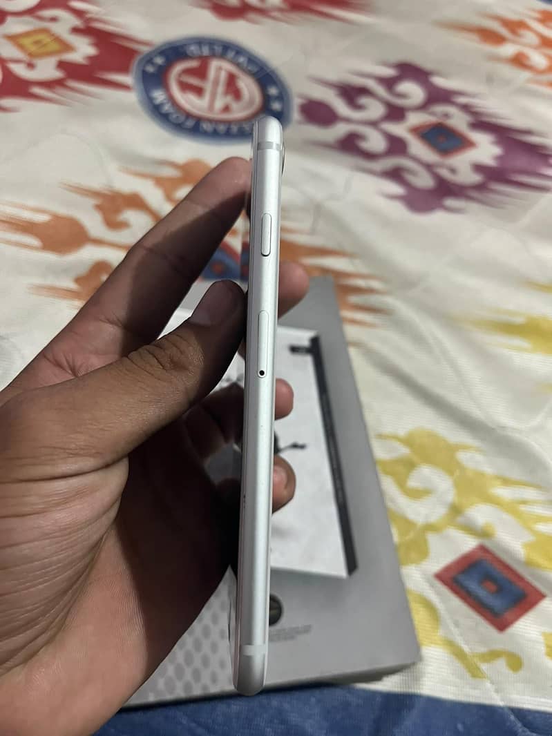 Apple iPhone 8 2