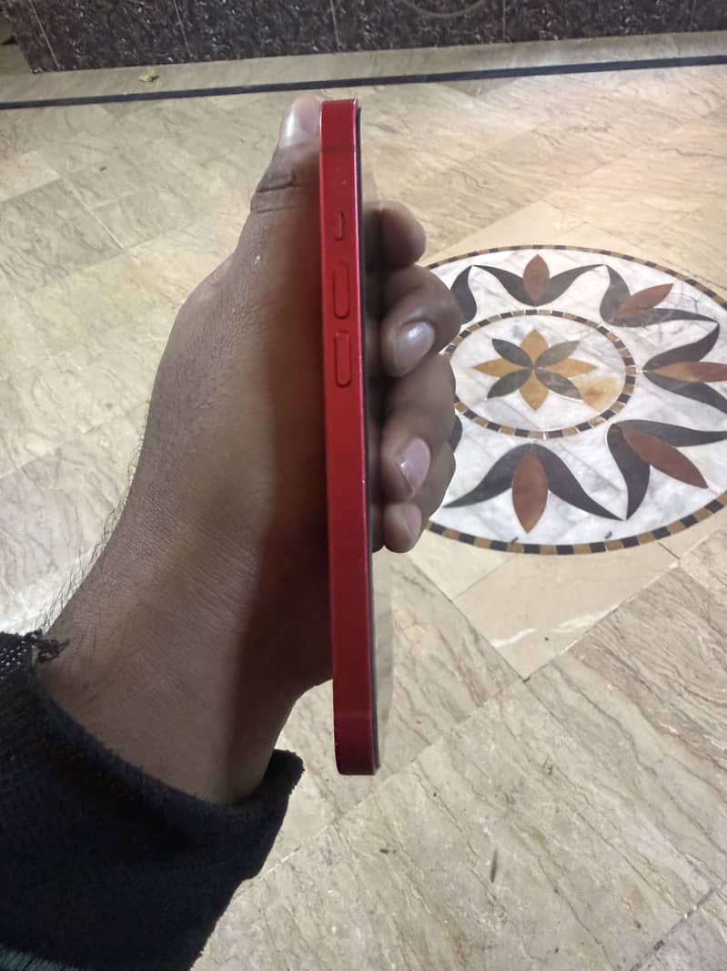 Apple iPhone 14 9