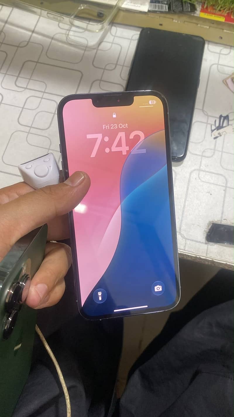 Apple iPhone 13 Pro 2