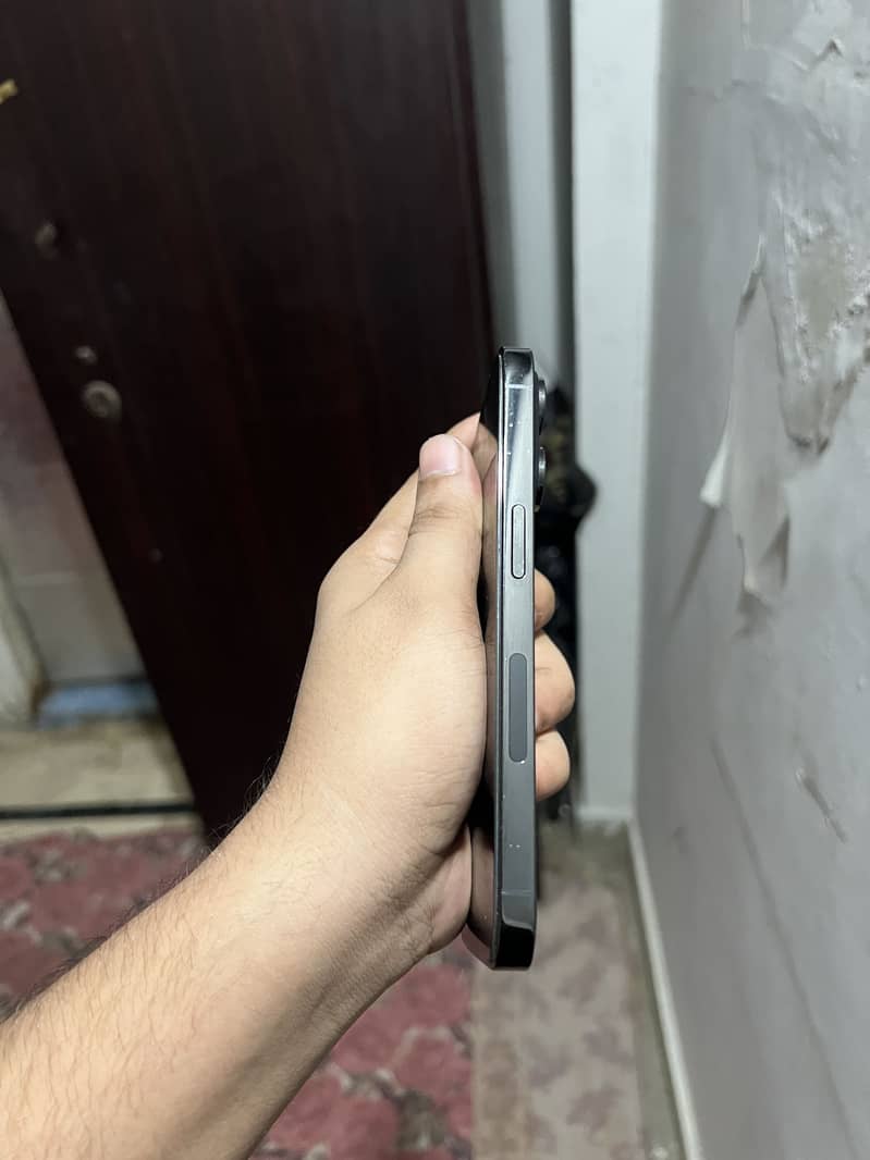 Apple iPhone 14 Pro 0