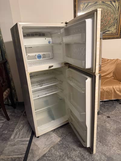 Refrigerator for selling