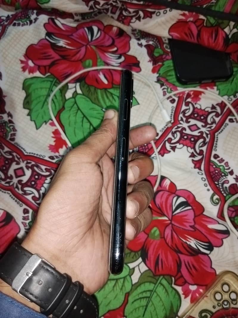 Apple iPhone X 3