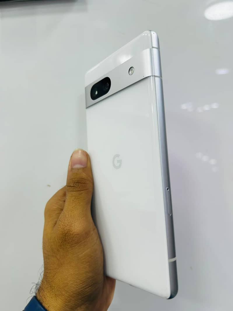 Google Pixel 7a 2