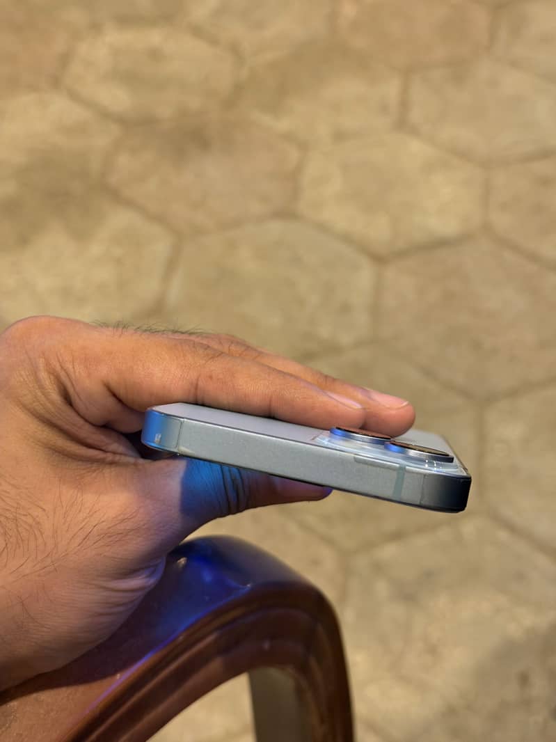 Apple iPhone 14 2