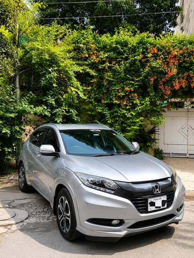Honda Vezel Z sensing top of the line variant black edition
