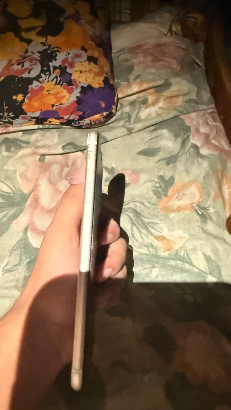 Apple iPhone 7 Plus 4