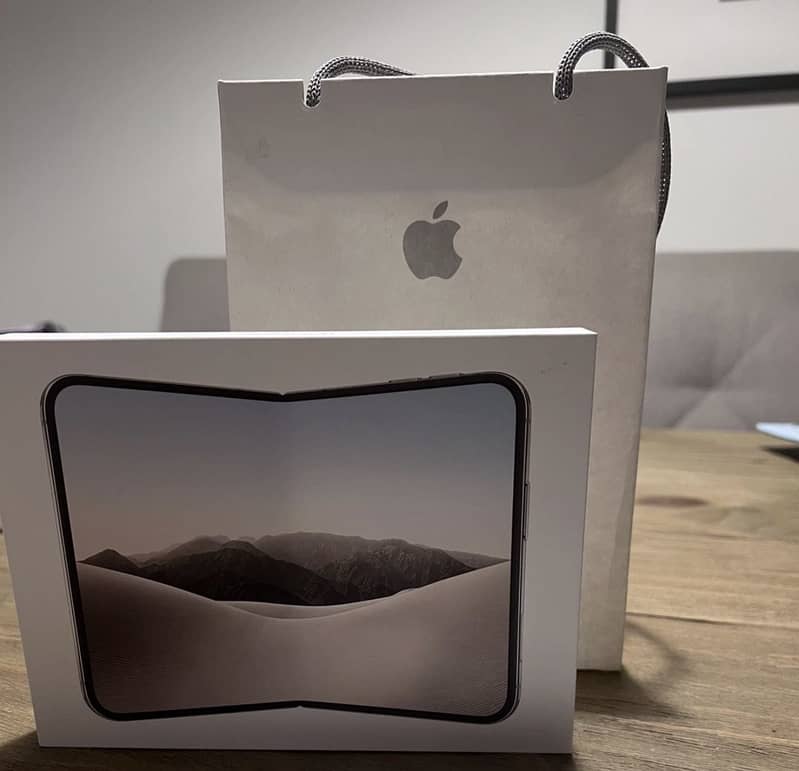 Apple iPhone Duo 1