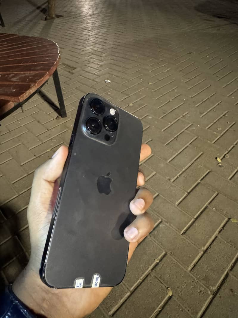 Apple iPhone 14 Pro Max 3