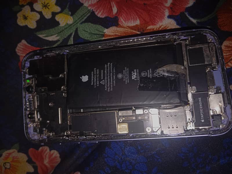 Apple iPhone 12 0