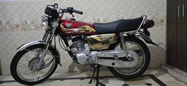 Honda 125 Gold edition