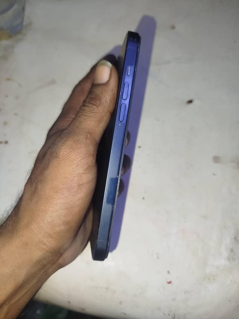 Apple iPhone 14 plus 3