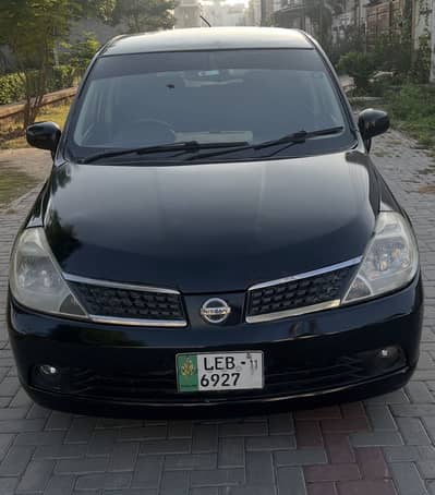Nissan Tiida 2011