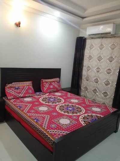 10 Marla full furnished house for rent in phase 5 bahria town