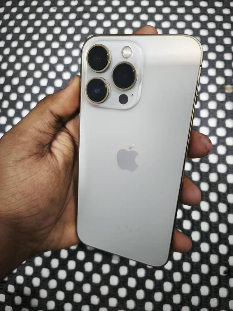 Apple iPhone 13 pro 5