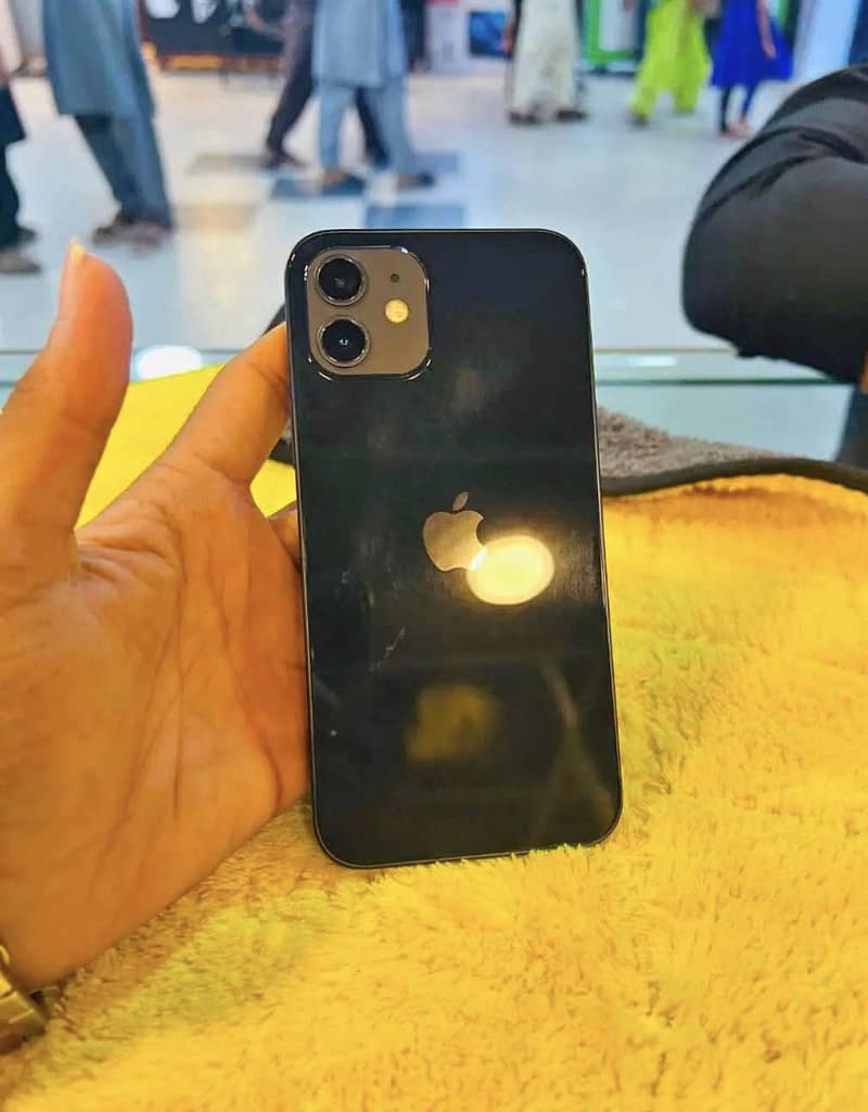 Apple iPhone 12 1