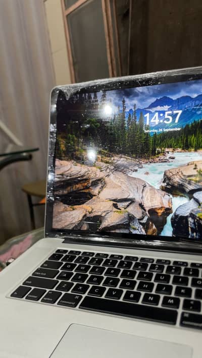 Macbook Pro 2014 15.6’’ i7 16/256gb Mint Condition for sale