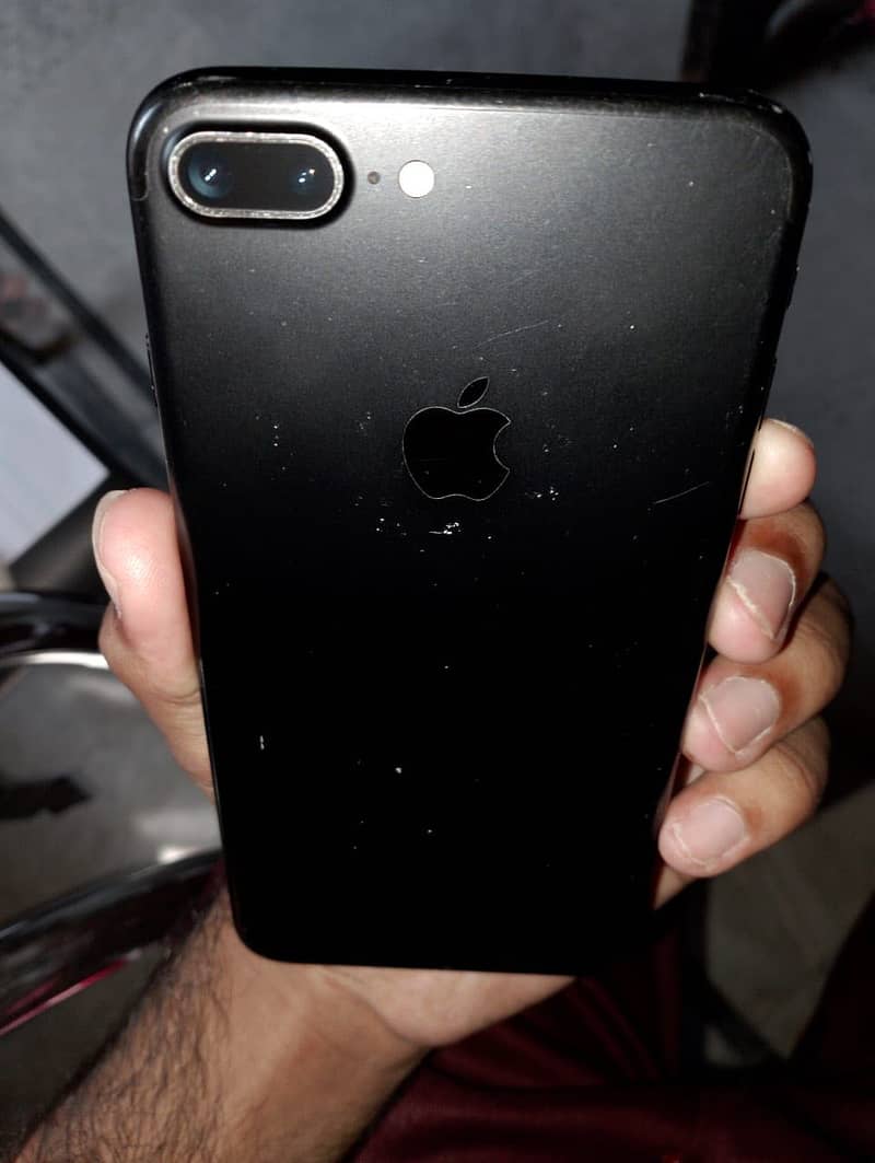 Apple iPhone 7 Plus 0