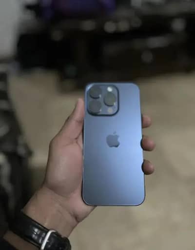 iPhone 15 Pro jv 85% battery health