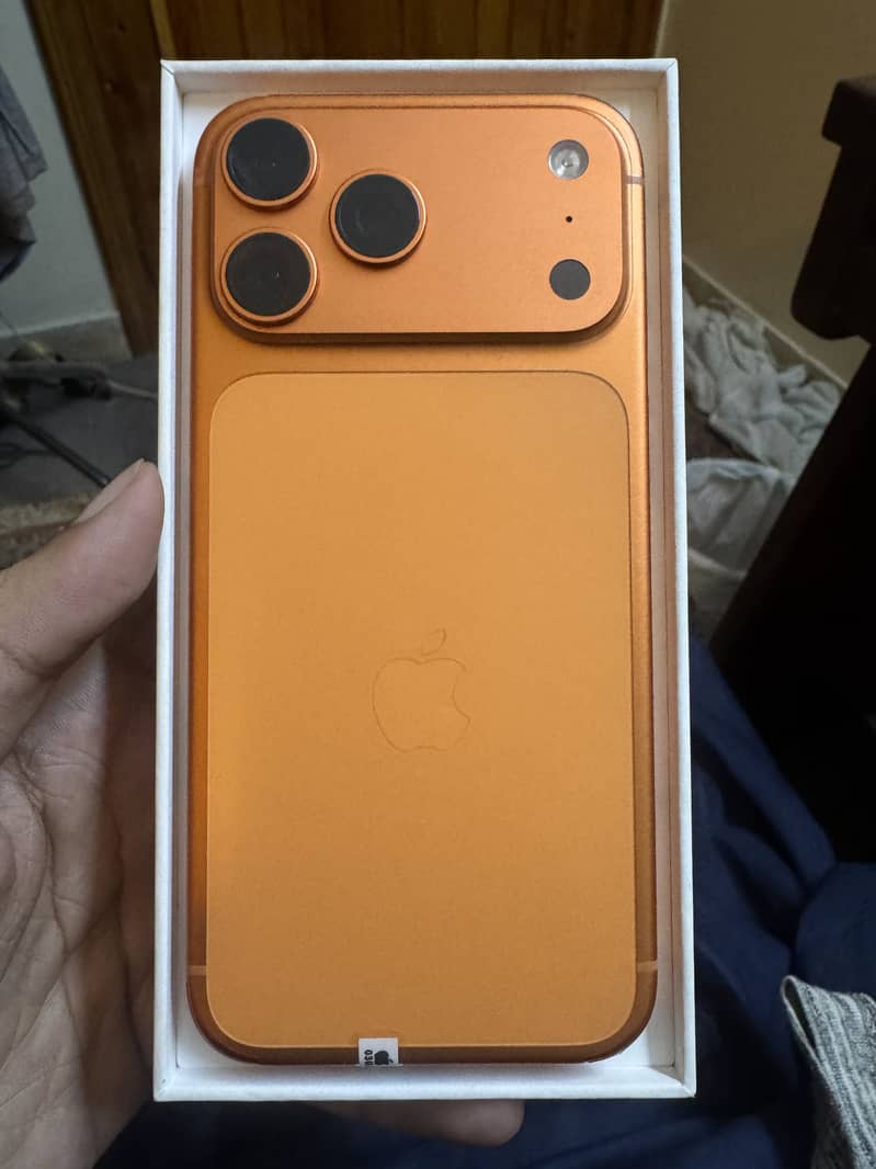 Apple iPhone 17 Pro Max 0