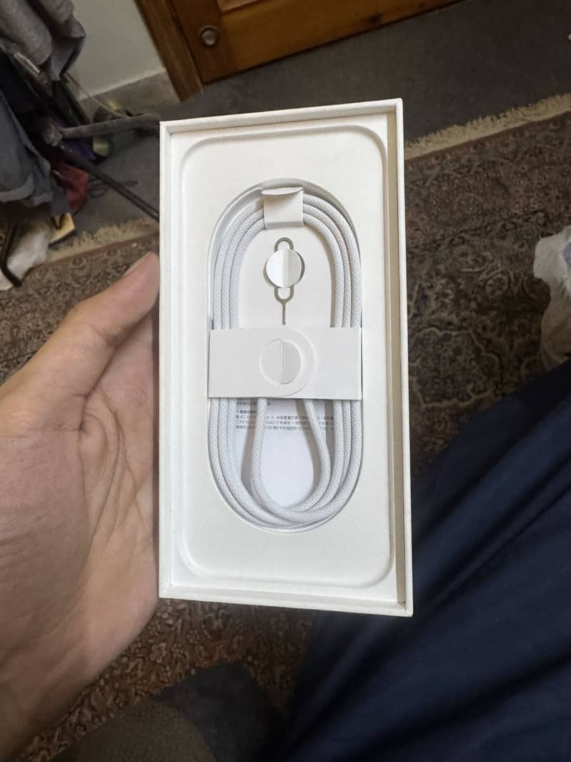 Apple iPhone 17 Pro Max 4