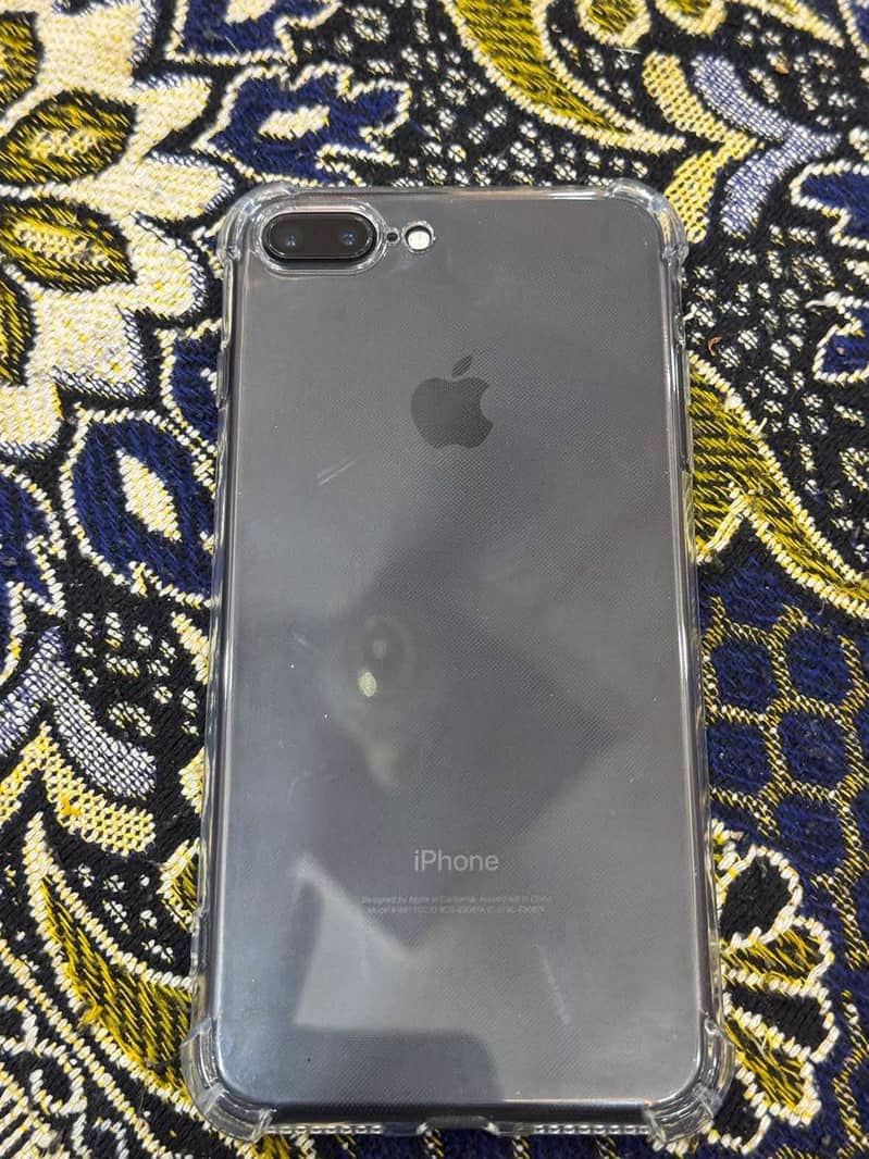Apple iPhone 7 Plus 0
