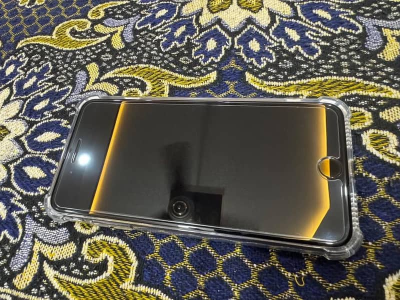 Apple iPhone 7 Plus 1