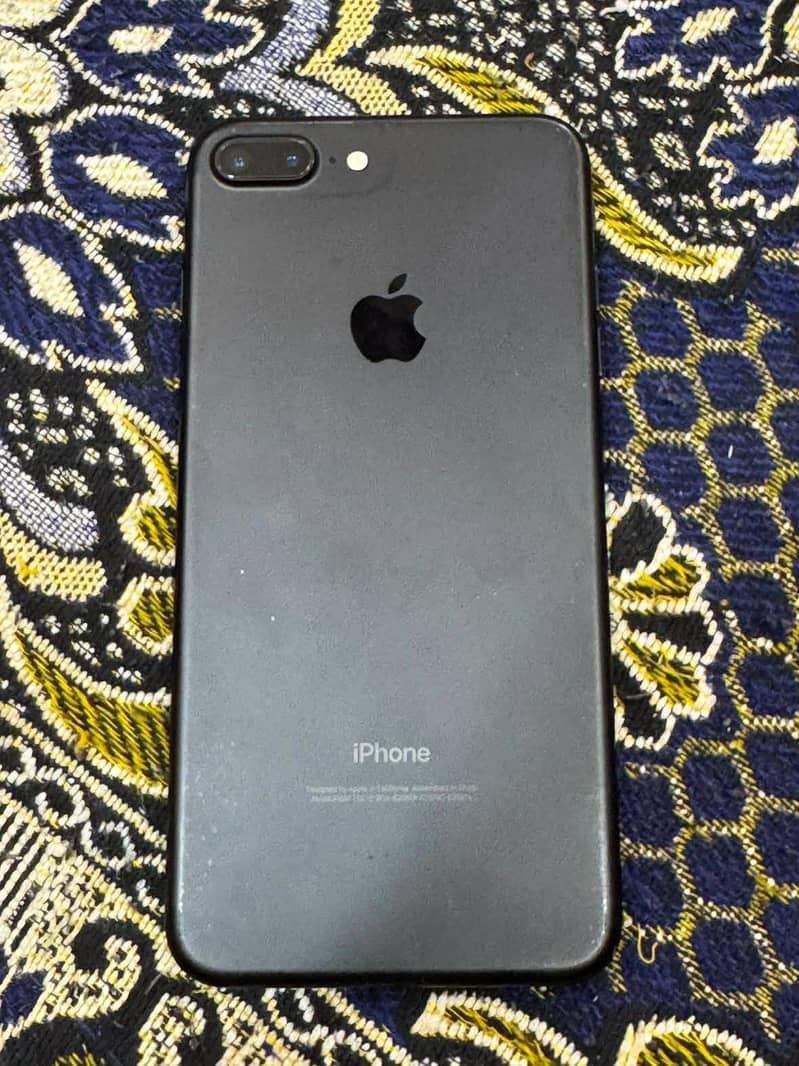 Apple iPhone 7 Plus 6