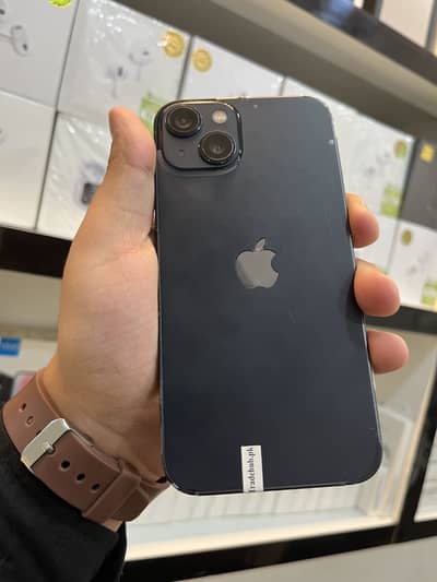 Apple iPhone 13