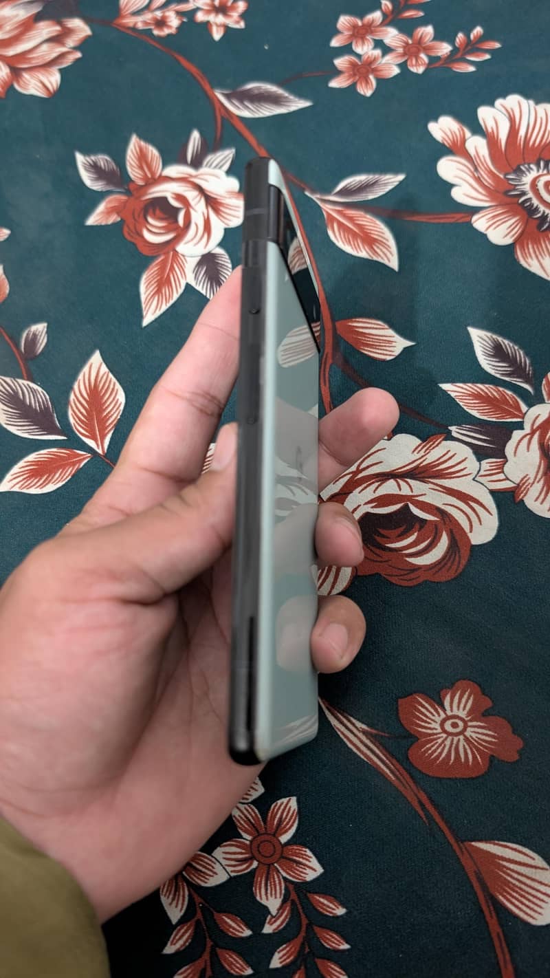 Google Pixel 6a 1