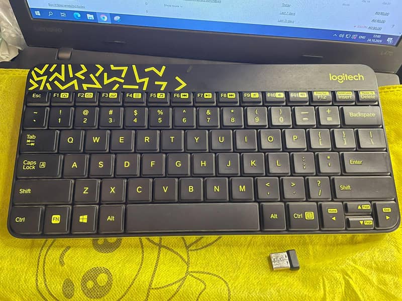 Logitech ORIGINAL wireless keyboard 1