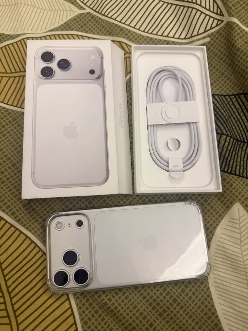 Apple iPhone 17 Pro Max 1