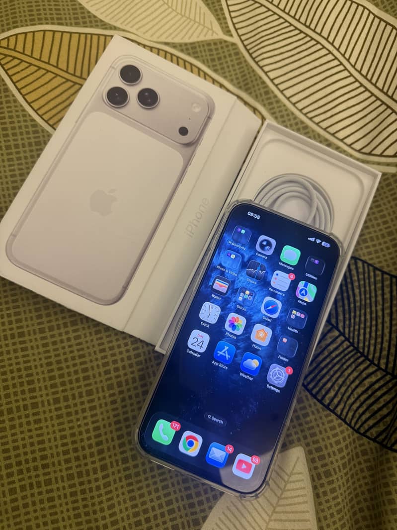 Apple iPhone 17 Pro Max 2