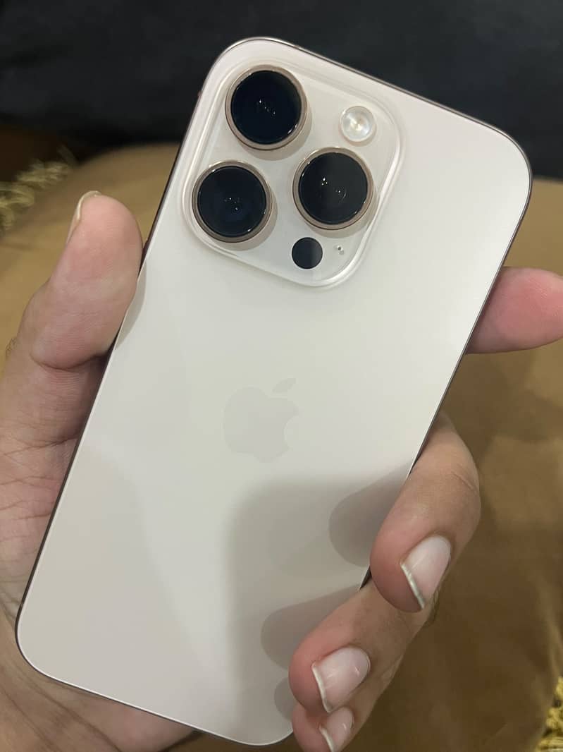 Apple iPhone 16 Pro 6