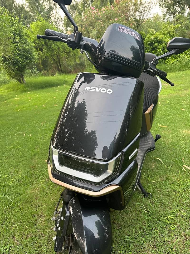 Revoo 5