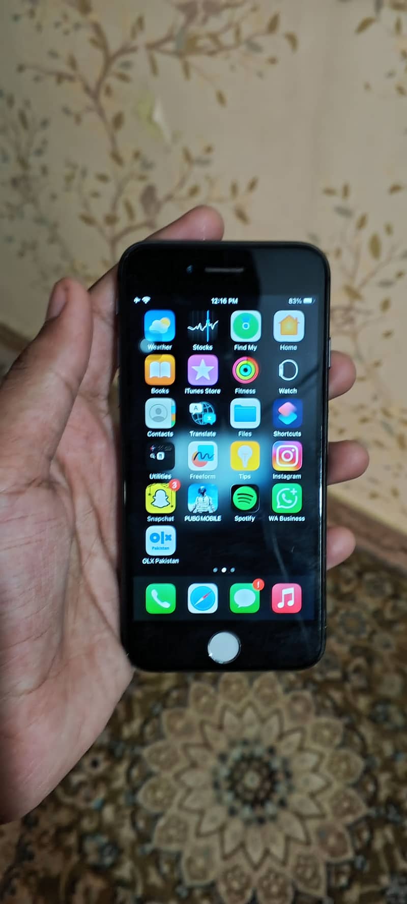 Apple iPhone 8 1