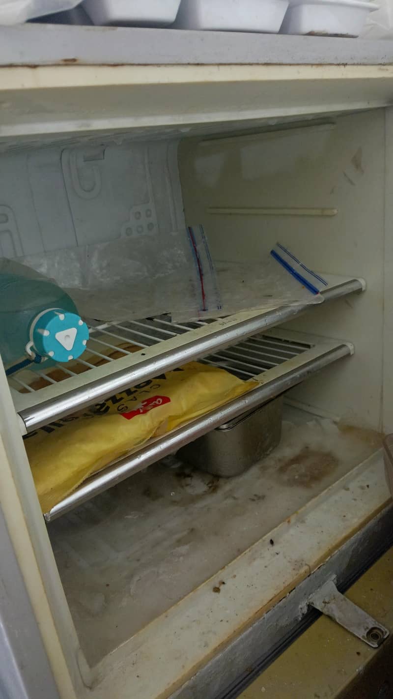Dawlance fridge 1